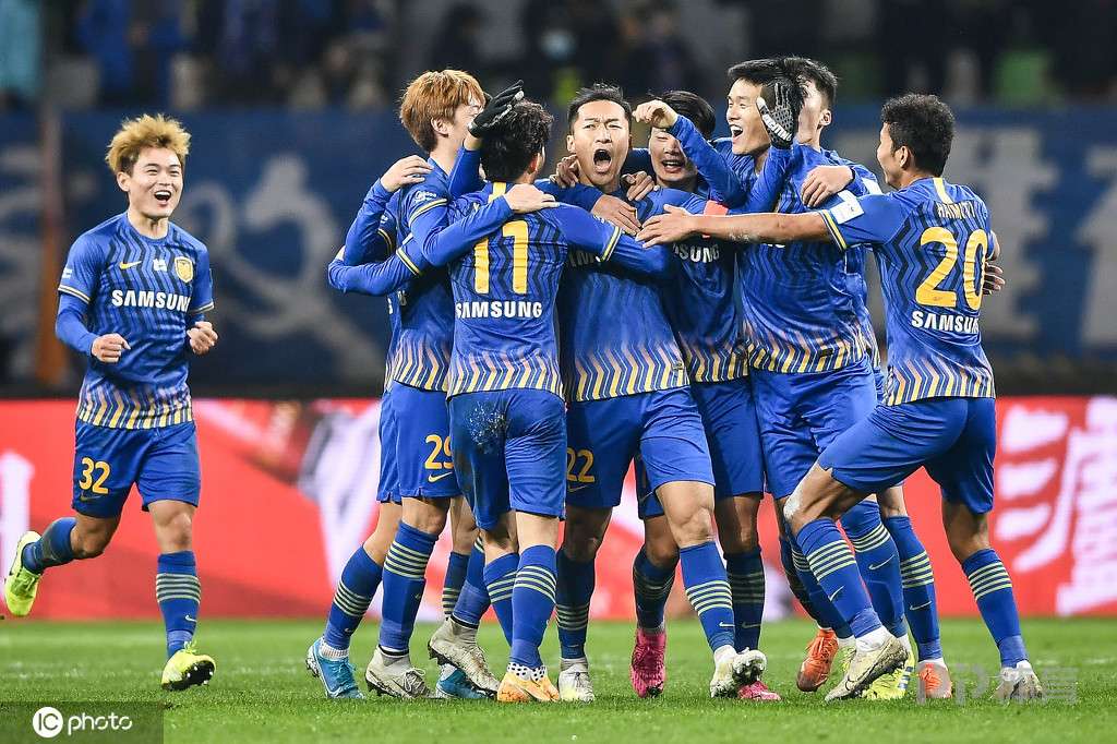 苏宁遭逢连败，卫冕之路岌岌可危(魏承泽暗房未删版)